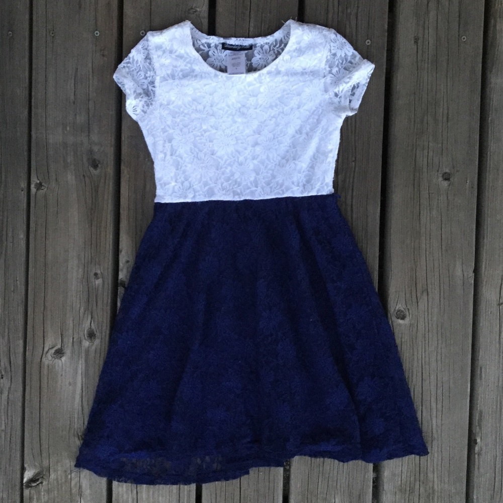 🔸Navy Blue and White Lace Dress